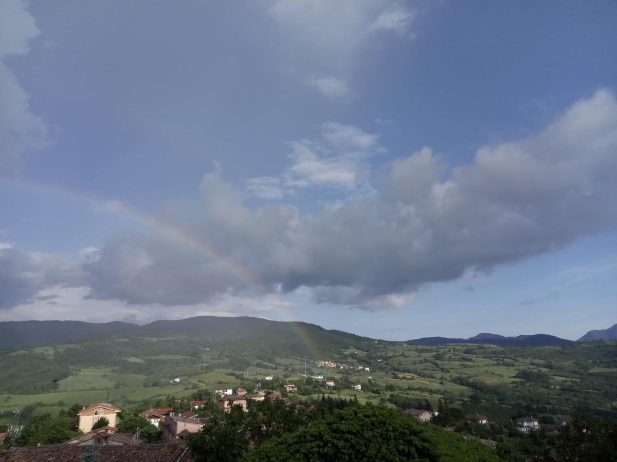 Qua Da Noi Villa Варци Екстериор снимка